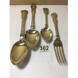 FOUR GEORGIAN AND VICTORIAN SILVER PIECES OF FLATWARE, INCLUDING A GEORGIAN FORK AND SPOON PAIR,