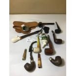 A COLLECTION OF 20TH CENTURY SMOKING PIPES INCLUDING A SILVER MOUNTED CHEROOT HOLDER IN CASE