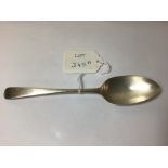 A GEORGE II SILVER DESSERT SPOON, HALLMARKS PARTIALLY RUBBED, 32G