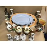 A LARGE COLLECTION OF CERAMICS / CHINA MEAT PLATES AND VASES