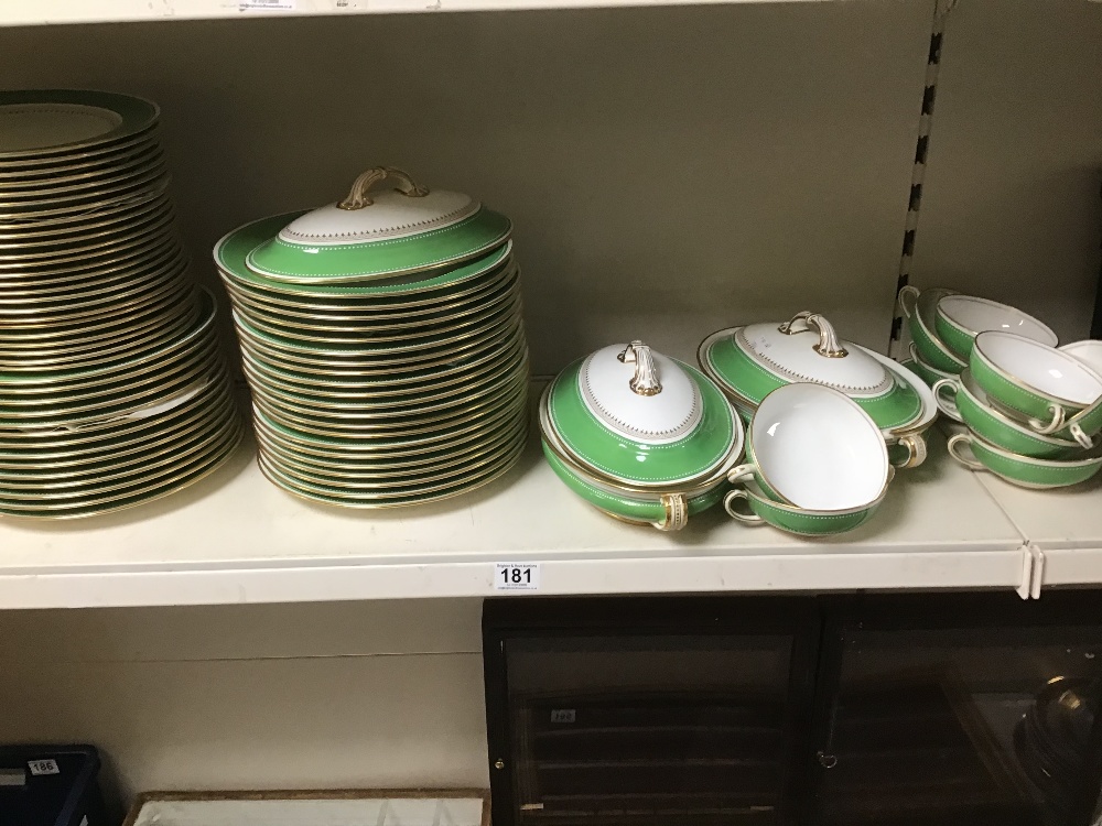 AN EXTENSIVE PORCELAIN DINNER SERVICE BY MINTONS A