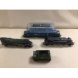 THREE MODEL TRAINS TRIANG / HORNBY WITH ONE TENDER (william cookworthy)