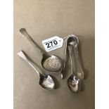 A PAIR OF GEORGE III SILVER SHOVEL SHAPED TEASPOON