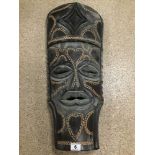 LARGE AFRICAN TRIBAL MASK/WALL HANGING WITH INTRIC