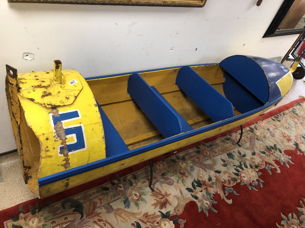 A VINTAGE YELLOW AN BLUE FIBREGLASS AND WOOD FAIRGROUND ROCKET RIDE 1950'S LENGTH 252CMS - Image 3 of 3