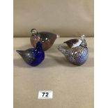 FOUR FINNISH ART GLASS HANDMADE BIRDS, EACH WITH VARYING COLOURS AND SOME WITH SPECKLED DETAILING,