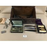 A GROUP OF VINTAGE MEN'S GROOMING ITEMS, INCLUDING CUT THROAT RAZORS, GILLETE SHAVING SET IN