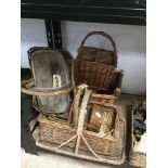 A COLLECTION OF ASSORTED WICKER BASKETS, TOGETHER WITH A SMALL SUSSEX TRUG
