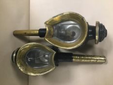 A PAIR OF VICTORIAN BLACK PAINTED AND BRASS COACHING LAMPS WITH TWO GLASS SIDES, 45CM LONG