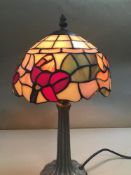 A VINTAGE TIFFANY STYLE TABLE LAMP WITH STAINED GLASS SHADE, BY BHS, 37.5CM HIGH