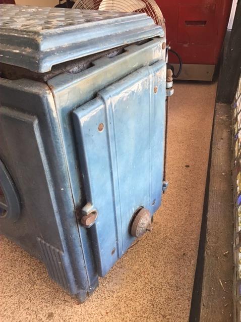 A BLUE FRENCH ENAMEL STOVE (CHAPPEE 8007)