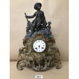 A LATE 19TH/EARLY 20TH CENTURY FRENCH GILT SPELTER FIGURAL MANTLE CLOCK, THE ENAMEL DIAL WITH