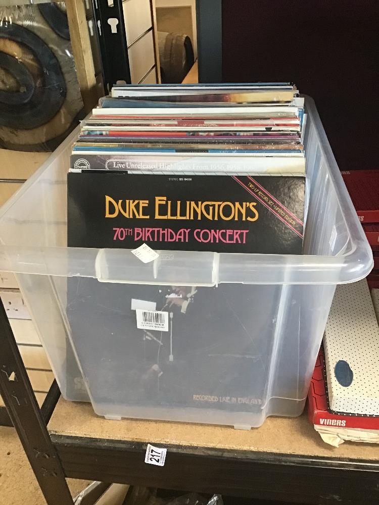 A QUANTITY OF VINYL RECORDS ALBUMS LP'S