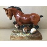 A ROYAL DOULTON FIGURE PUNCH PEON, MODELLED AS A SHIRE HORSE, HN2623, 25CM WIDE BY 15.5CM HIGH