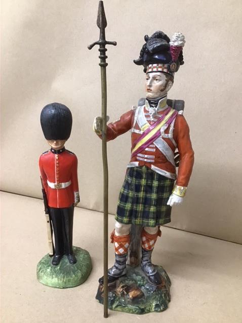 A COMMEMORATIVE CERAMIC FIGURE OF A SCOTTISH SOLDIER BY T.GOODE & CO FOR THE CENTENARY OF WATERLOO, - Image 7 of 7