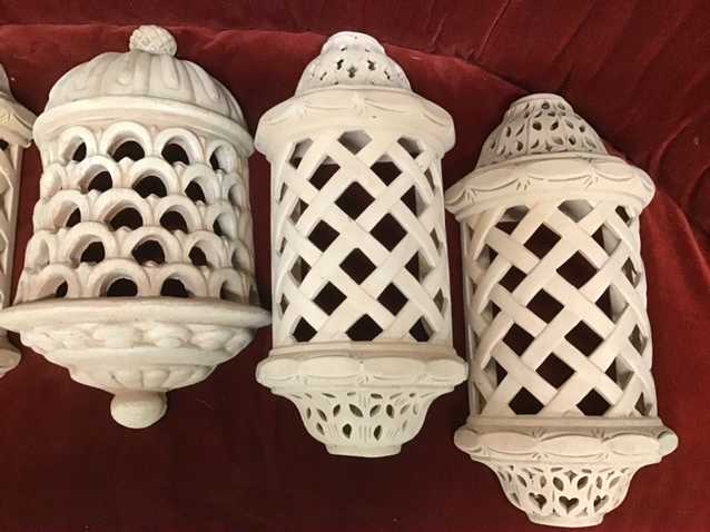 FIVE TERRACOTTA WALL LIGHTS WITH PIERCED DECORATION - Image 3 of 3