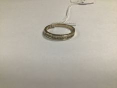 A LADIES 9CT GOLD HALF ETERNITY RING SET WITH FIFTEEN SMALL DIAMONDS, RING SIZE S, 2.8G