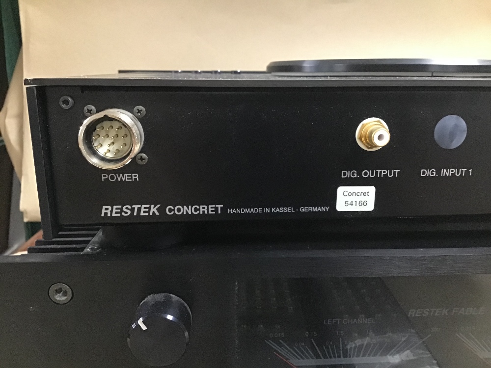 A RESTEK AMPLIFIER FABLE AND CONCRET CD PLAYER AND POWER SUPPLY - Image 10 of 12