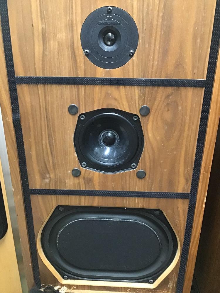 A PAIR OF VINTAGE LINN ISOBANK DMS HIFI SPEAKERS WITH STANDS AND AVONDALE AUDIO POWER SUPPLY - Image 4 of 7