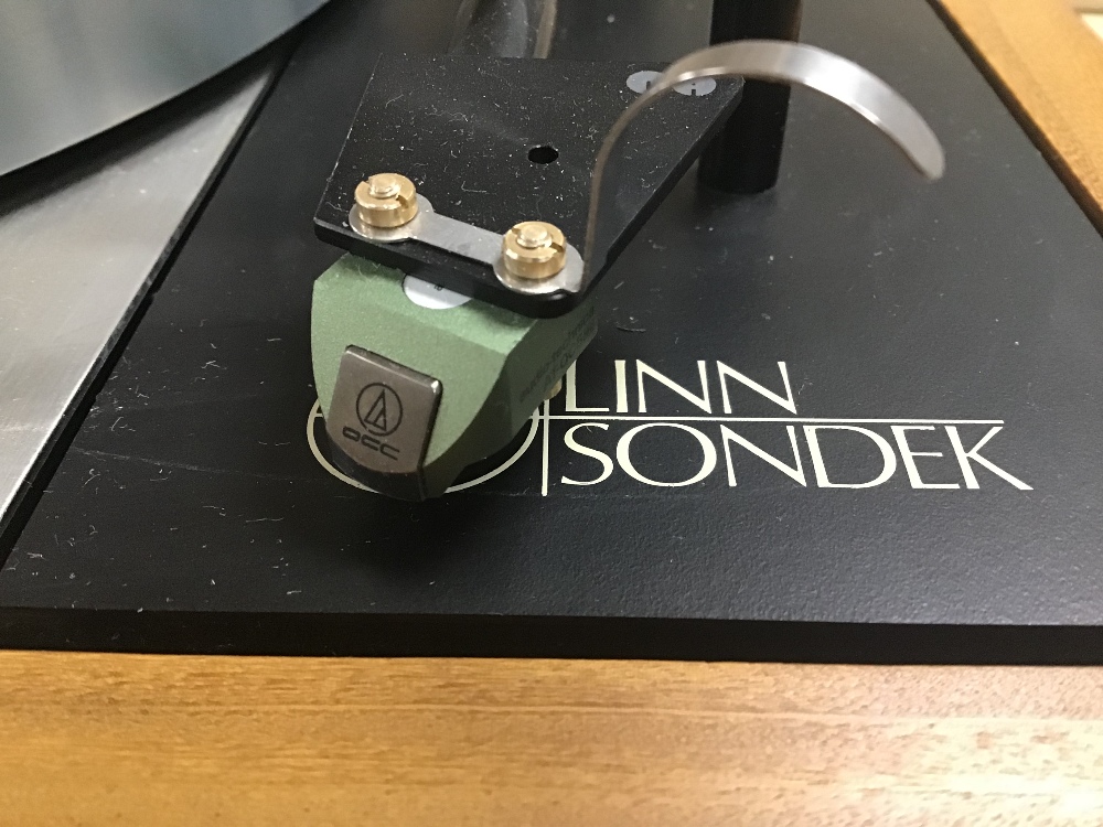 A VINTAGE LINN SONDEK LP12 WITH A TECHNICA AT-OC5 CARTRIDGE - Image 3 of 4