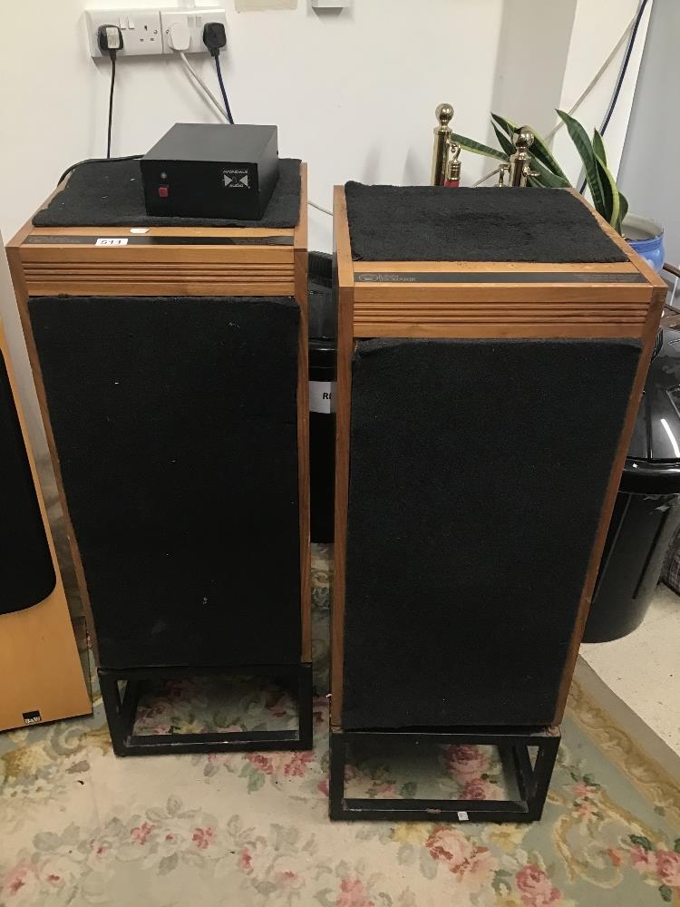 A PAIR OF VINTAGE LINN ISOBANK DMS HIFI SPEAKERS WITH STANDS AND AVONDALE AUDIO POWER SUPPLY