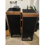 A PAIR OF VINTAGE LINN ISOBANK DMS HIFI SPEAKERS WITH STANDS AND AVONDALE AUDIO POWER SUPPLY