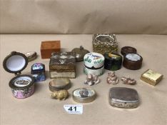A COLLECTION OF SMALL TRINKET AND PILL BOXES