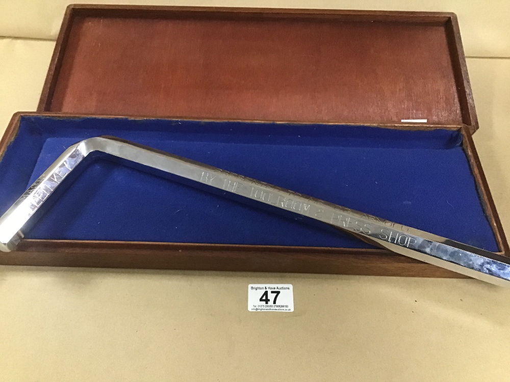 A LARGE NOVELTY "MAGIC ALLEN KEY" PRESENTED TO MR D.G ARNOLD BY THE TOOL ROOM AND PRESS SHOP, IN - Image 4 of 4