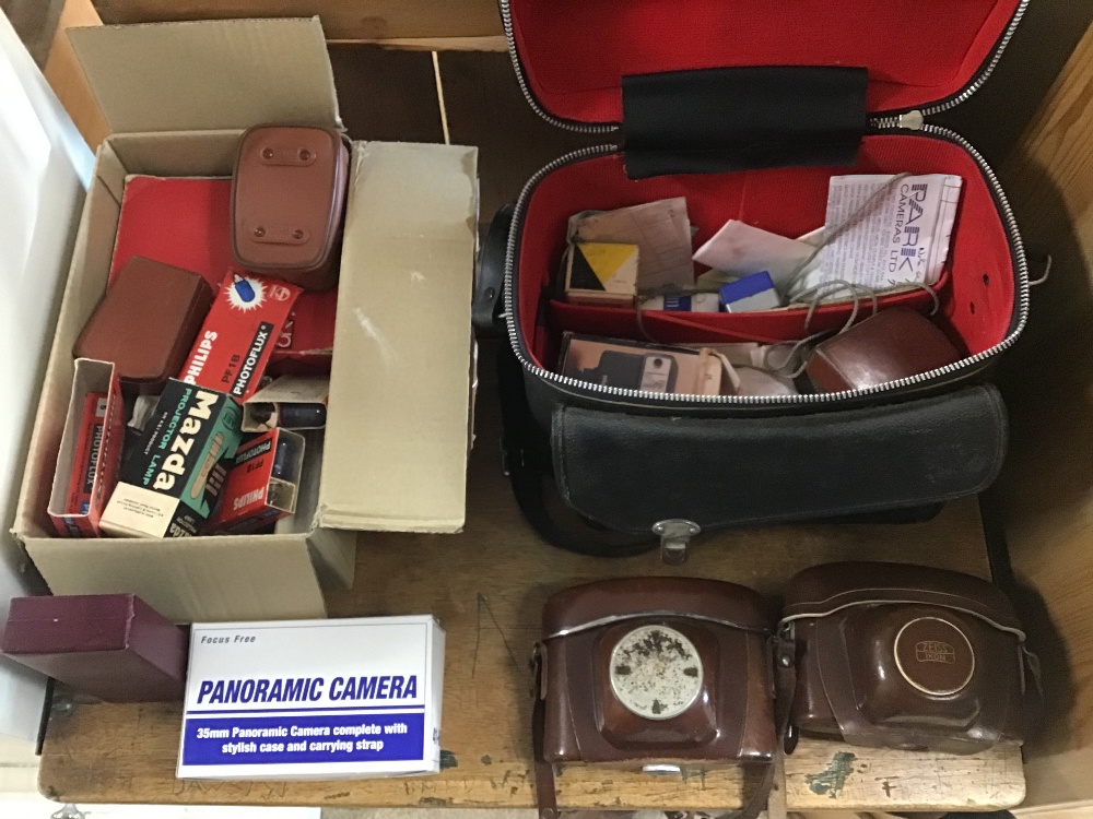 A MIXED LOT OF CAMERA'S AND RELATED EQUIPMENT, INCLUDING TWO ZEISS IKON CONTINA'S IN ORIGINAL CASES,