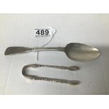 A GEORGIAN SILVER DESSERT SPOON, HALLMARKED LONDON 1821 BY WH, TOGETHER WITH AN ORNATE PAIR OF