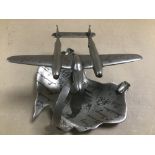 AN UNUSUAL WWII ERA AUSTRALIAN ASHTRAY OF A PLANE, ENGRAVED TO TOP AUSTRALIA SYDNEY 1946 SOUTH