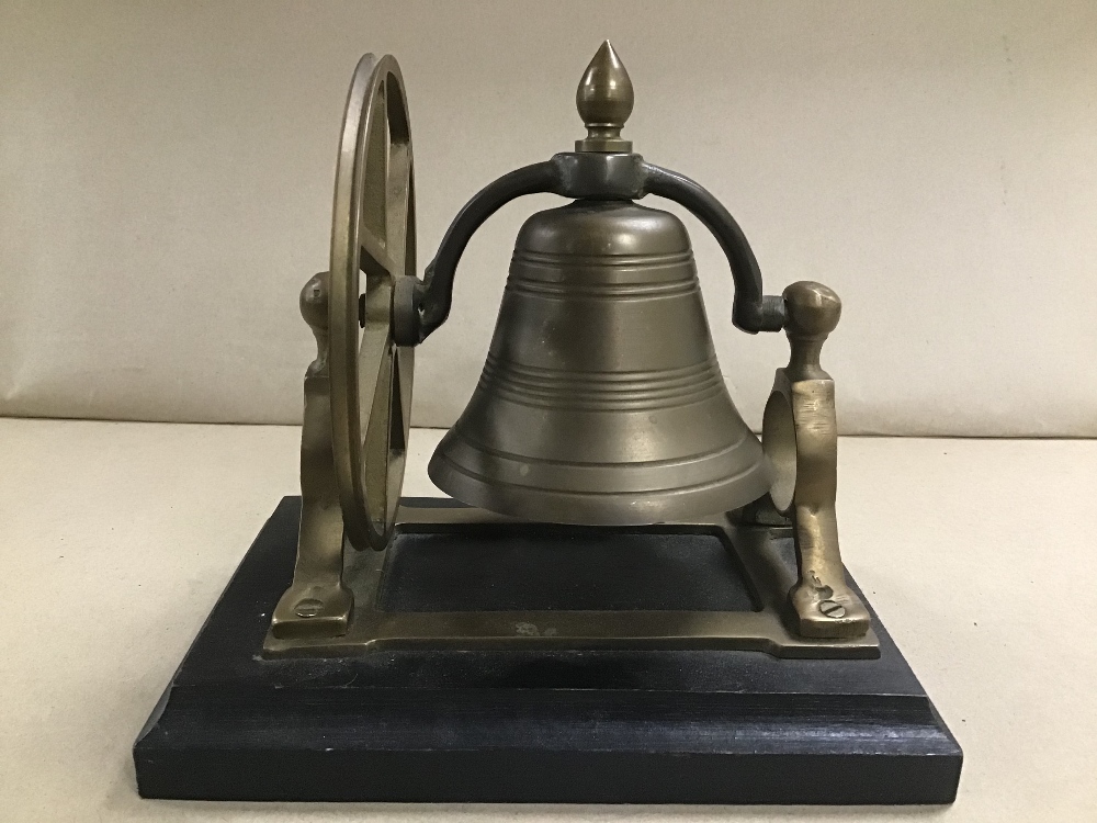 A BRASS ROCKING DESK BELL, MOUNTED ON WOODEN BASE - Image 2 of 2