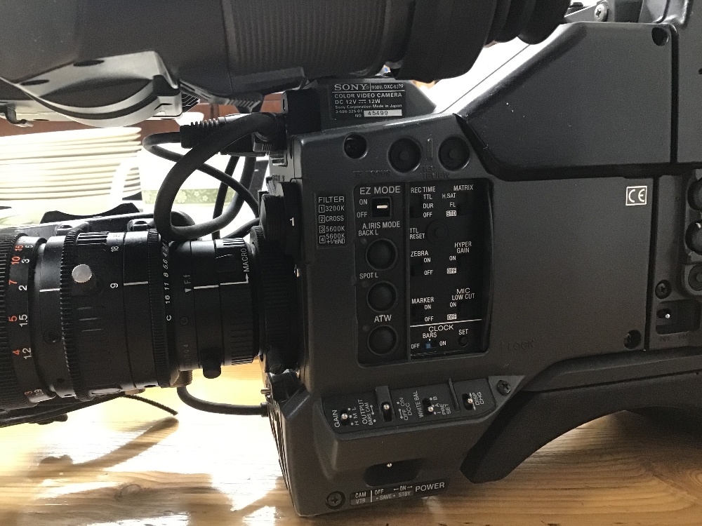 A SONY HYPER HAD BETACAM S.P CAMERA WITH LOTS OF ACCESSORIES - Image 3 of 6