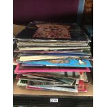 A QUANTITY OF VINYL RECORDS, INCLUDING JAWS, JAWS 2 AND MORE