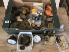 A LARGE ASSORTMENT OF VINTAGE CLOCK PARTS, INCLUDING NUMEROUS MOVEMENTS, SOME WITH ORIGINAL DIALS