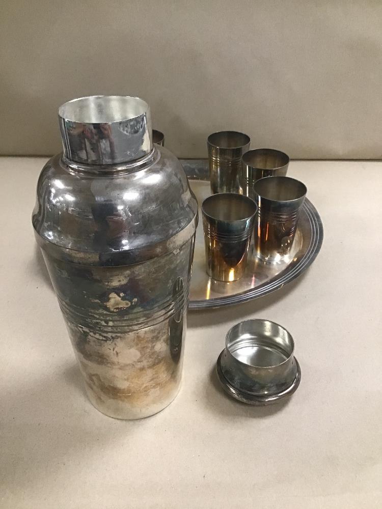 A LANCEL OF PARIS SILVER PLATE COCKTAIL SHAKER WITH MATCHING BEAKERS, ON TRAY - Image 2 of 3