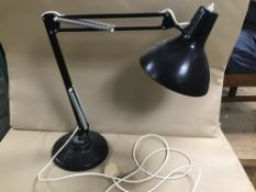 A VINTAGE ANGLEPOISE STYLE LAMP BY 1001 LAMPS