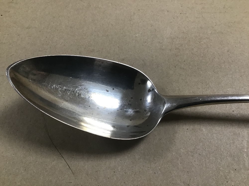 A LARGE GEORGE III SILVER SERVING SPOON, HALLMARKED LONDON 1801 BY PETER, ANN AND WILLIAM BATEMAN, - Image 2 of 6