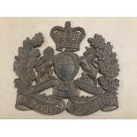 A LARGE BRONZE NEW ZEALAND POLICE WALL PLAQUE, 19CM WIDE