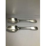 A PAIR OF GEORGE III SILVER DESSERT SPOONS, HALLMARKED LONDON 1804 BY SOLOMON HOUGHAM, 71G