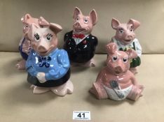 A SET OF FIVE WADE NATWEST PIG MONEY BANKS