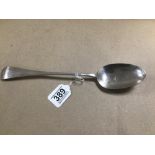 A LARGE EARLY VICTORIAN SILVER SERVING SPOON, HALLMARKED LONDON 1839 BY JOHN & HENRY LIAS, 29CM