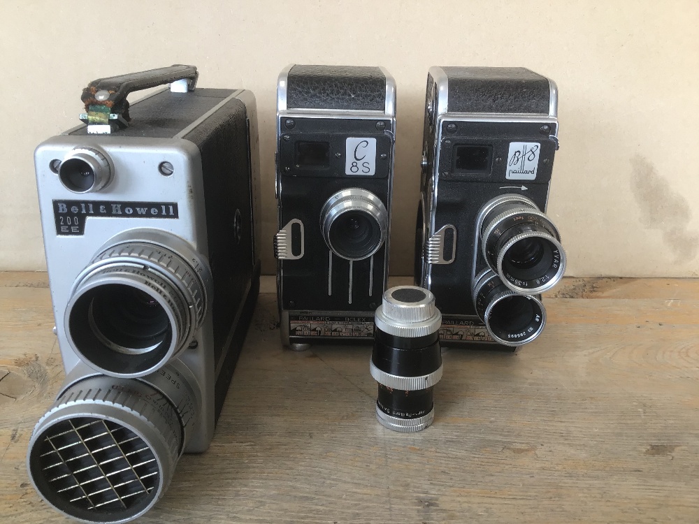 THREE VINTAGE CAMERAS, COMPRISING BELL & HOWELL 16MM, BOLEX PAILLARD C8S AND ANOTHER - Image 2 of 4