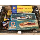 A COLLECTION OF UNUSUAL MODEL TOYS, INCLUDING HORNBY ELECTRIC SPEED BOAT MODEL 10, SCALEX BOATS