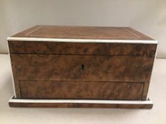 AN EARLY 20TH CENTURY BURR MAPLE BOX OF RECTANGULAR FORM, TWO COMPARTMENTED INTERIOR WITH SINGLE