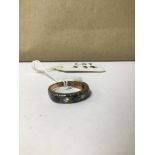 A 9 CARAT DIAND AND SAPPHIRE GOLD RING SIZE L 2.8 GRAMS