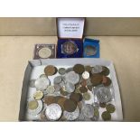 A COLLECTION OF MIXED USED COINAGE INCLUDING ENGLISH AND FOREIGN