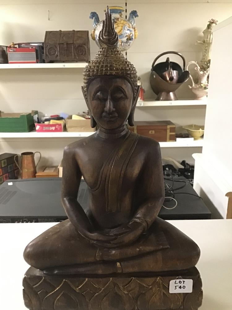 A VINTAGE WOODEN SEATED BUDDHA 50 CM - Image 2 of 4