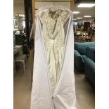 A WEDDING DRESS BY ALFRED ANGELO DREAMAKER SIZE 12/14