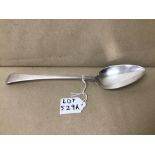 A GEORGE 111 HALLMARKED SILVER TABLESPOON BY PETER,ANN AND WILLIAM BATEMAN 66 GRAMS